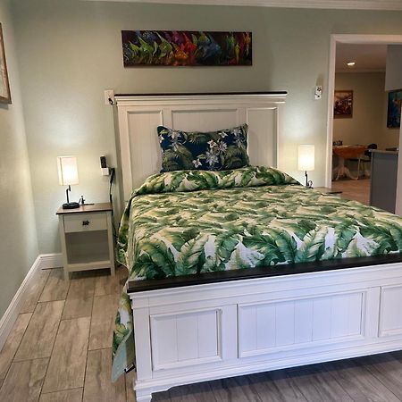 Guest Suite - Waterfront -Pool & Hot Tub- Walk To Beach Clearwater Beach Luaran gambar