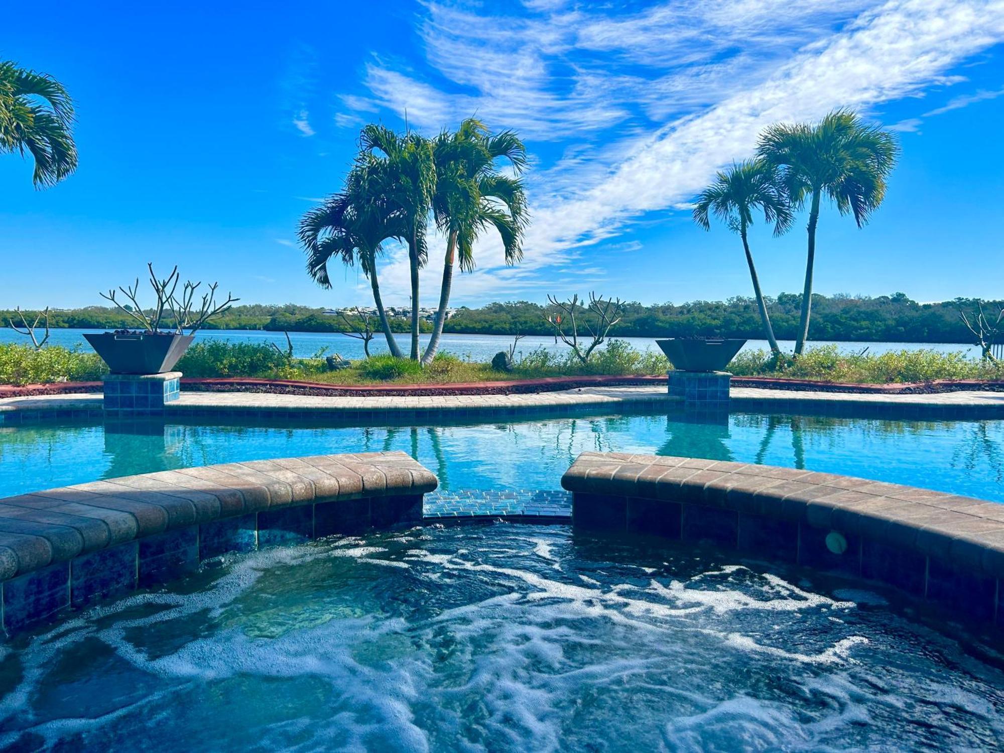 Guest Suite - Waterfront -Pool & Hot Tub- Walk To Beach Clearwater Beach Luaran gambar