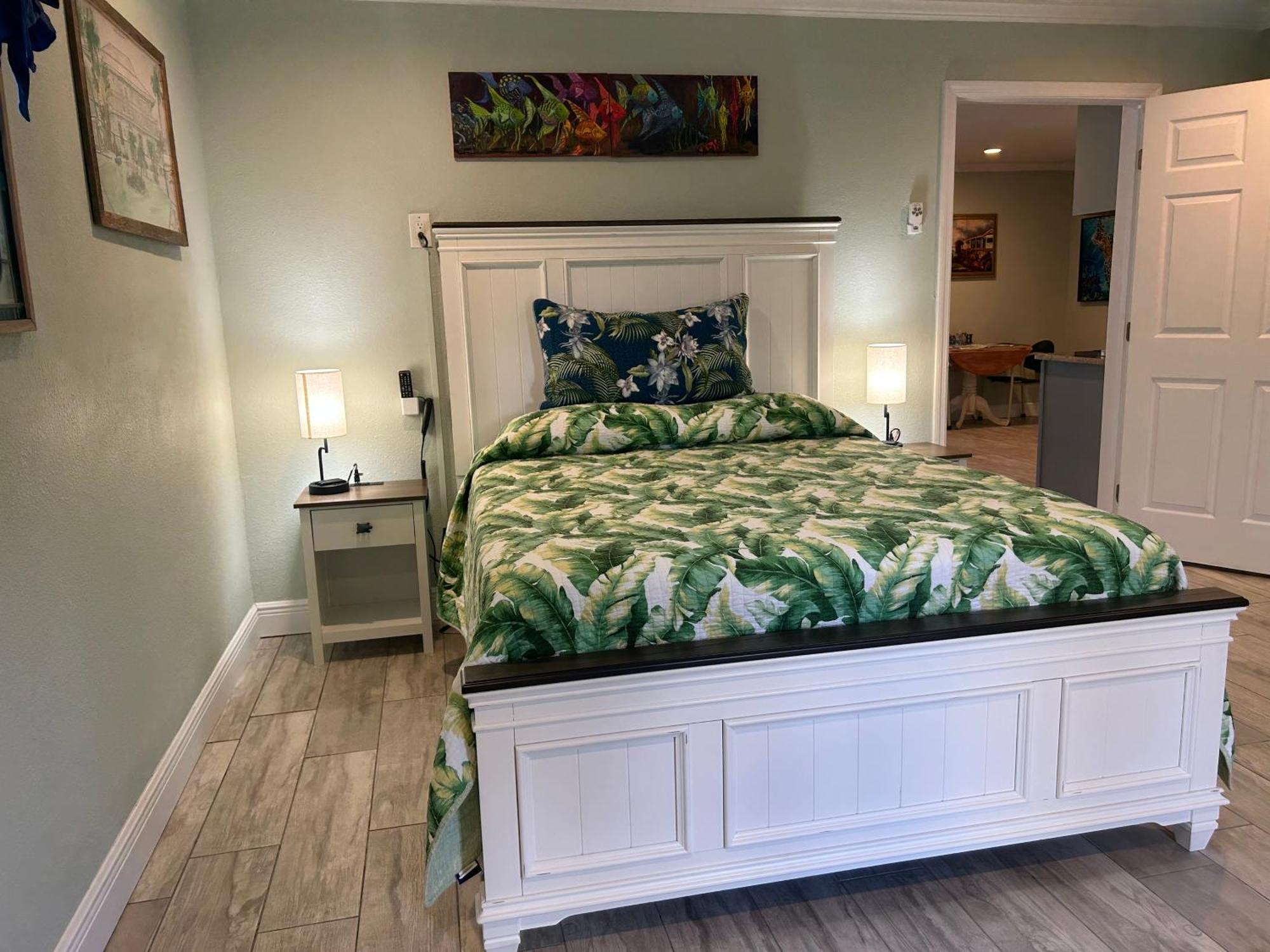Guest Suite - Waterfront -Pool & Hot Tub- Walk To Beach Clearwater Beach Luaran gambar